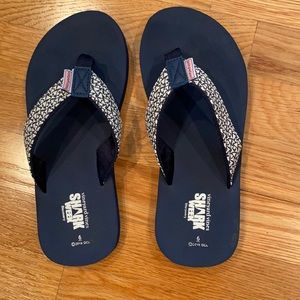 Vineyard Vines flip-flops, perfect condition